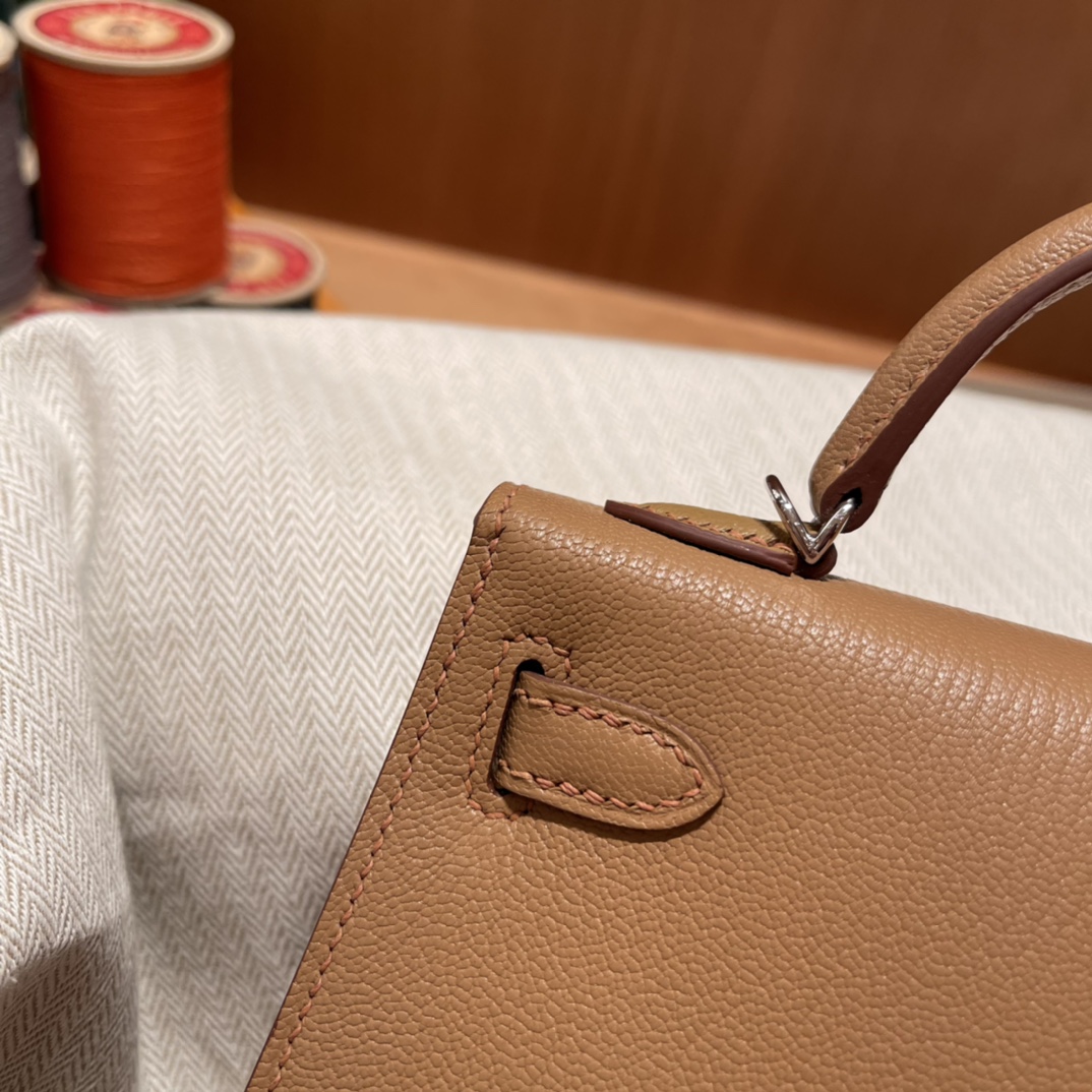 에르메스 미니 켈리백19 골드브라운 은장 염소가죽